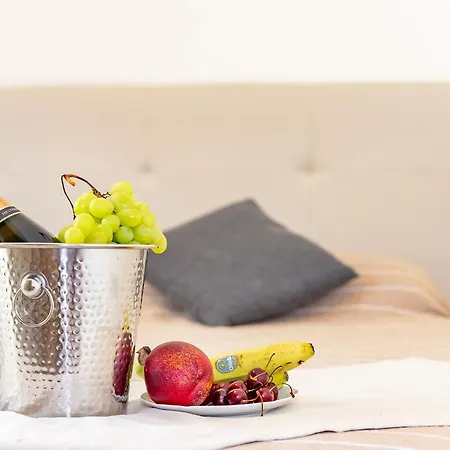 Nettes In Mit Privatem Garten